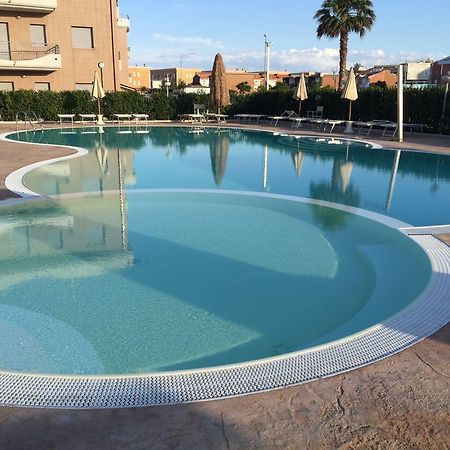 Residence Albadorata Кампомарино Екстериор снимка